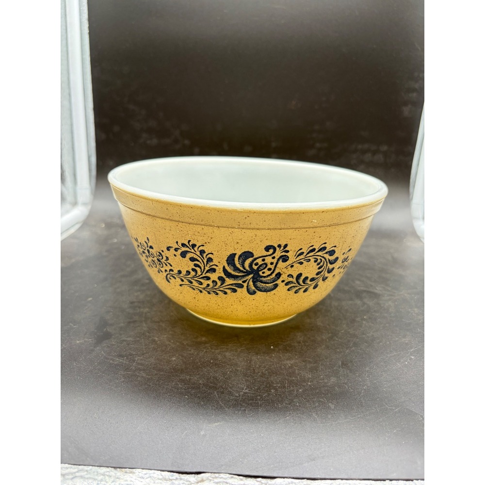 Vntg Pyrex Homestead Mixing Bowl 402 1.5qt Tan Speckled Blue Floral Milk Glass